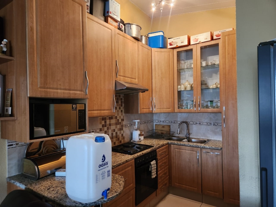 3 Bedroom Property for Sale in Ridgeway Gauteng