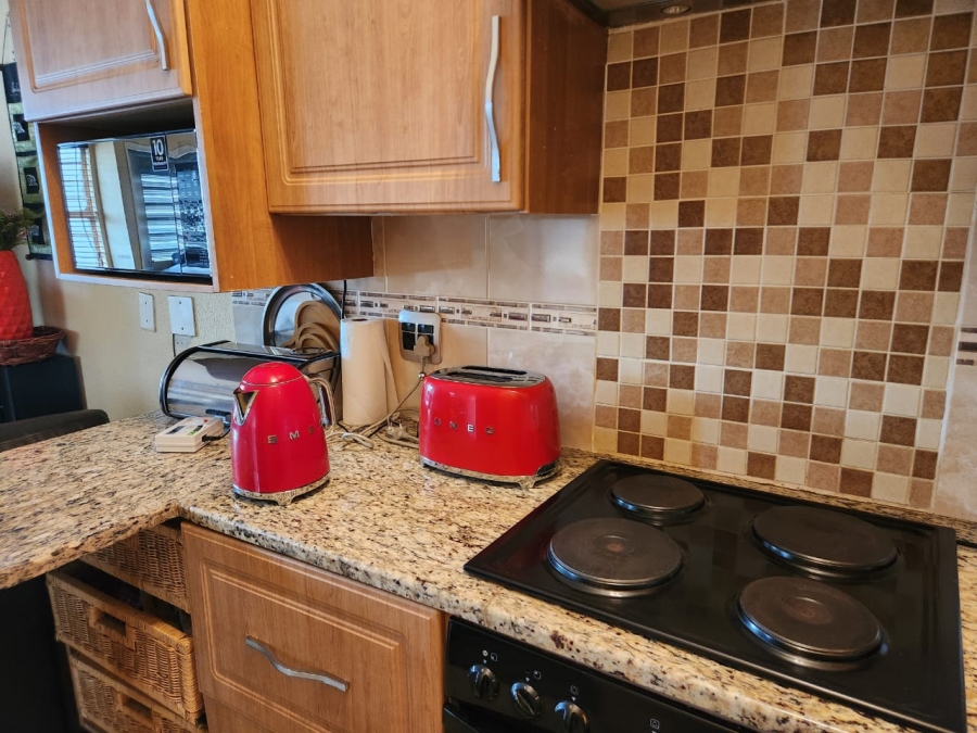 3 Bedroom Property for Sale in Ridgeway Gauteng
