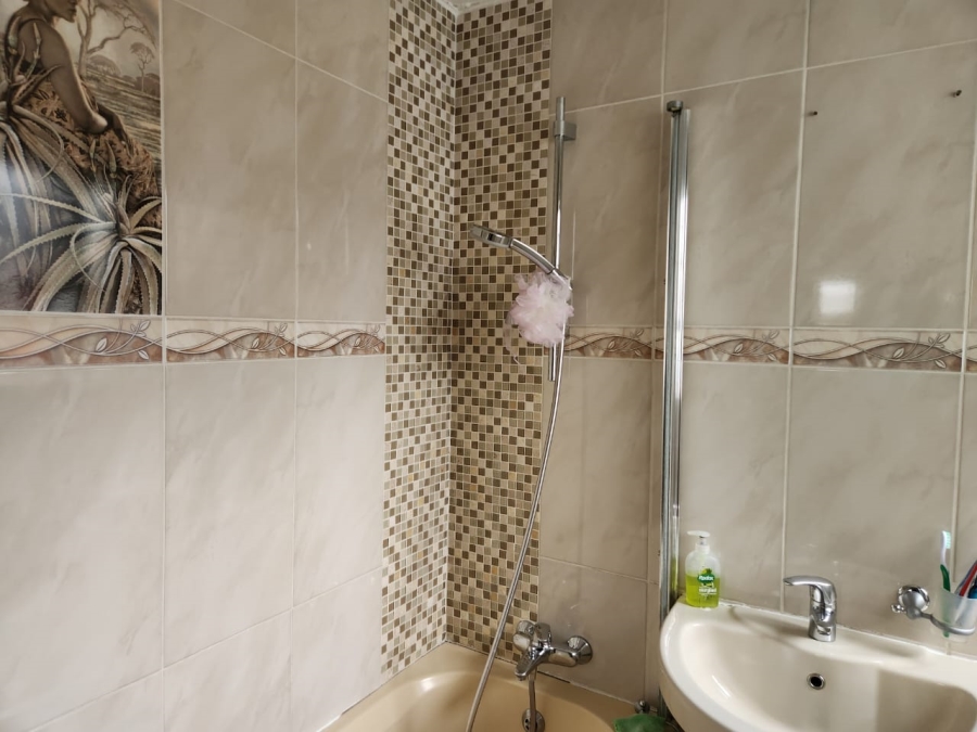 3 Bedroom Property for Sale in Ridgeway Gauteng
