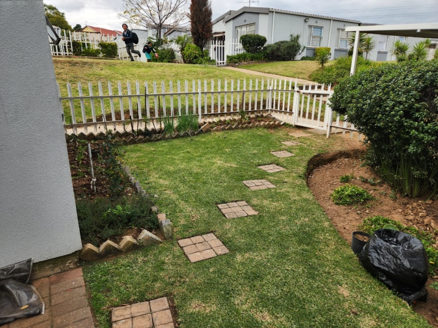 3 Bedroom Property for Sale in Ridgeway Gauteng