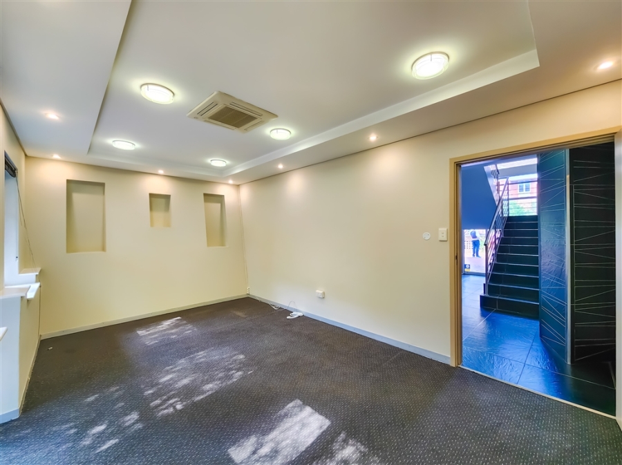 To Let Commercial Property for Rent in Fourways Gauteng