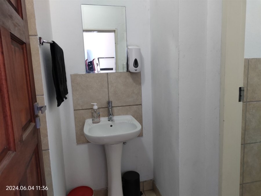 To Let Commercial Property for Rent in Lanseria Gauteng