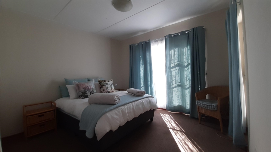 To Let 2 Bedroom Property for Rent in New Redruth Gauteng