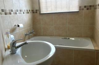 2 Bedroom Property for Sale in New Redruth Gauteng