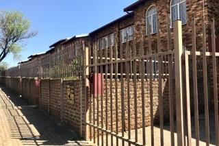 2 Bedroom Property for Sale in New Redruth Gauteng