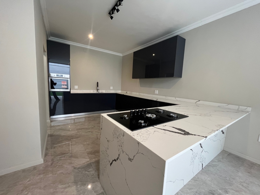 To Let 4 Bedroom Property for Rent in Hyde Park Gauteng