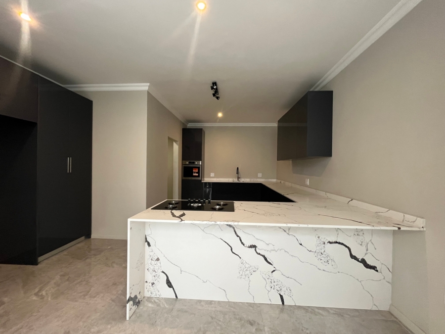 To Let 4 Bedroom Property for Rent in Hyde Park Gauteng