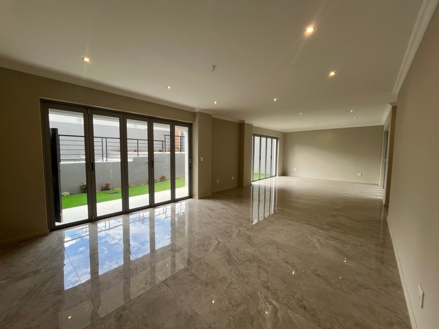 To Let 4 Bedroom Property for Rent in Hyde Park Gauteng