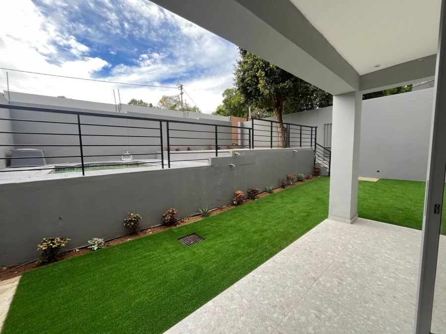 To Let 4 Bedroom Property for Rent in Hyde Park Gauteng
