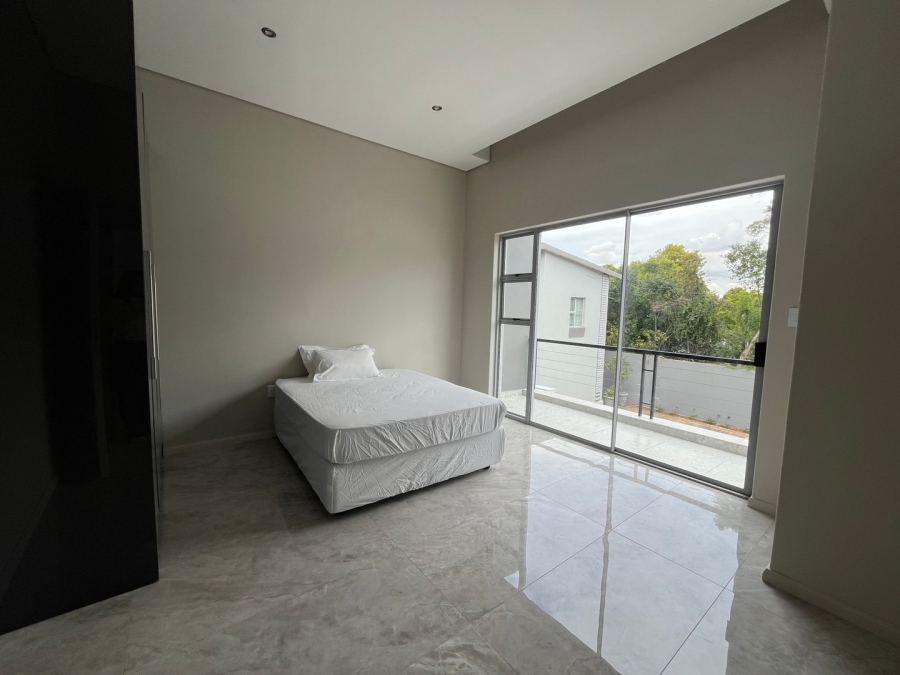 To Let 4 Bedroom Property for Rent in Hyde Park Gauteng