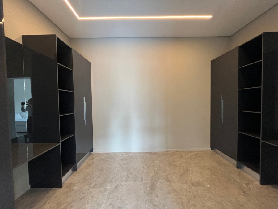 To Let 4 Bedroom Property for Rent in Hyde Park Gauteng