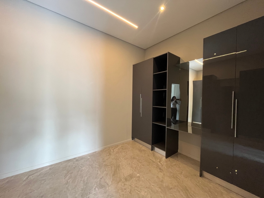 To Let 4 Bedroom Property for Rent in Hyde Park Gauteng