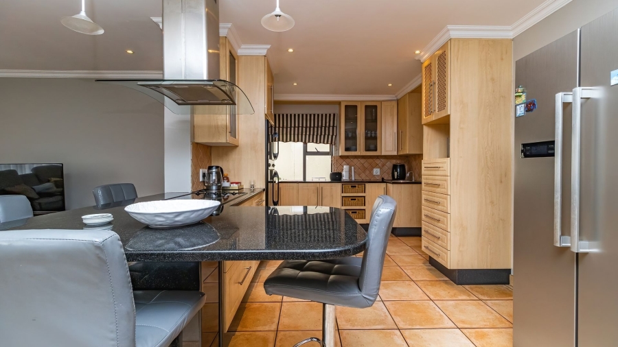3 Bedroom Property for Sale in Glen Marais Gauteng