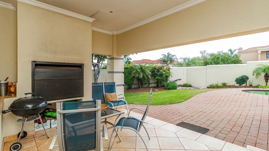 3 Bedroom Property for Sale in Glen Marais Gauteng