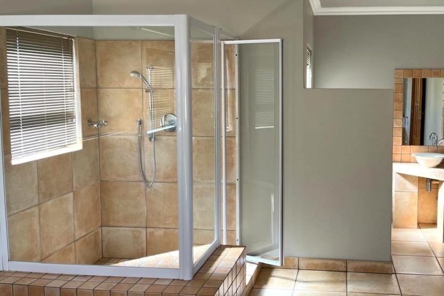 3 Bedroom Property for Sale in Glen Marais Gauteng