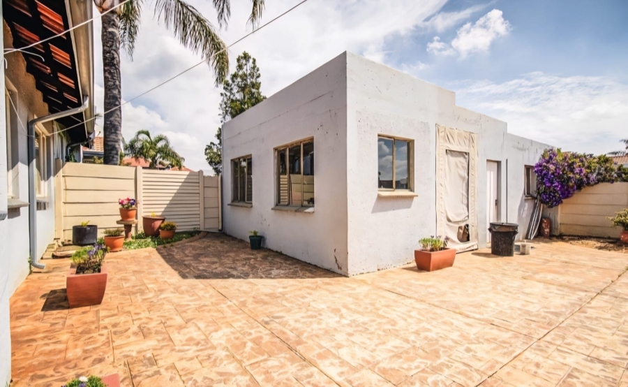 3 Bedroom Property for Sale in Glen Marais Gauteng