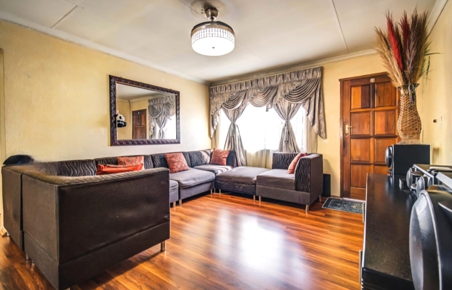 3 Bedroom Property for Sale in Glen Marais Gauteng
