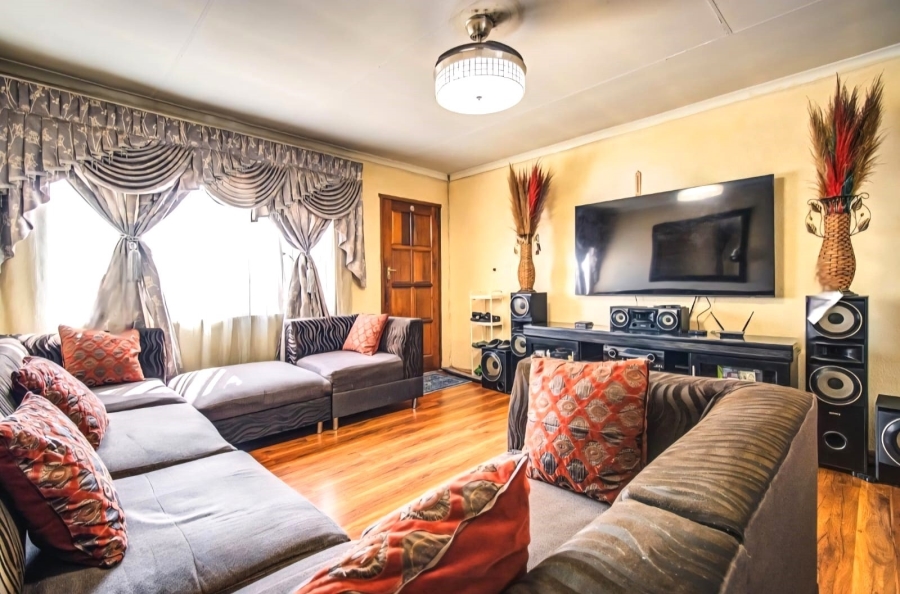 3 Bedroom Property for Sale in Glen Marais Gauteng