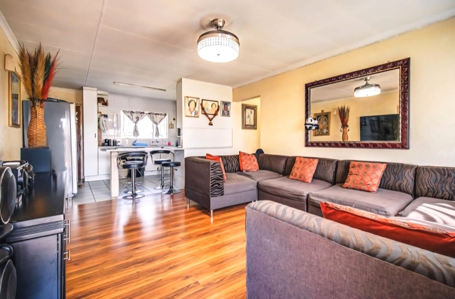 3 Bedroom Property for Sale in Glen Marais Gauteng