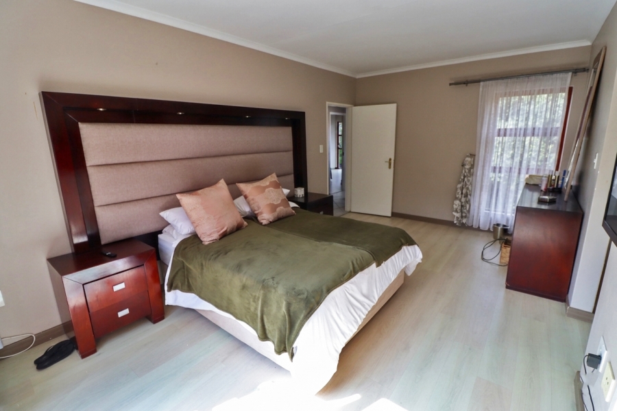 3 Bedroom Property for Sale in Bryanston Gauteng