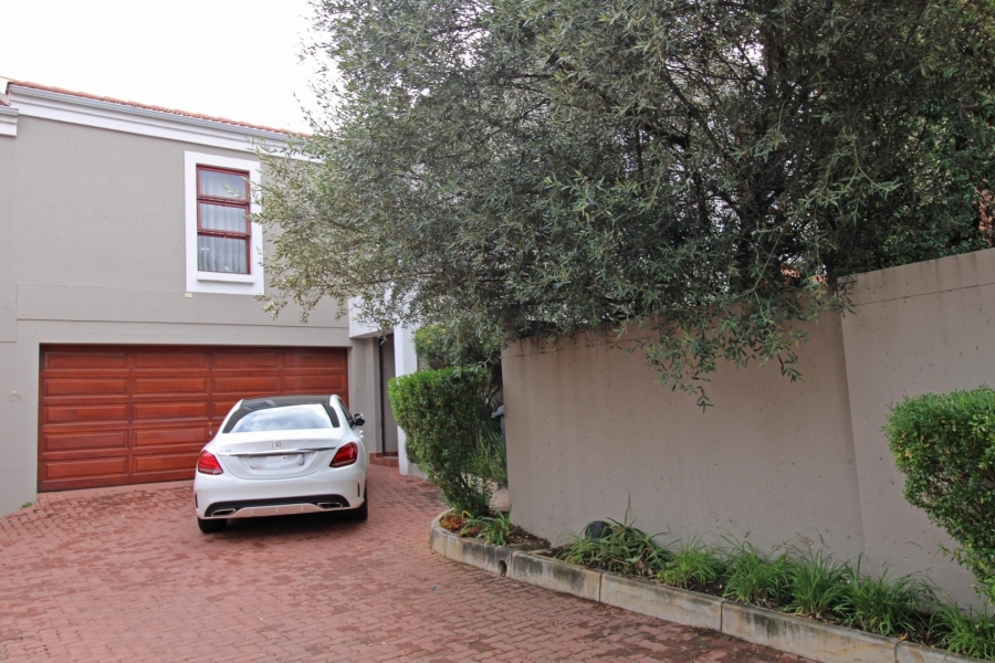 3 Bedroom Property for Sale in Bryanston Gauteng