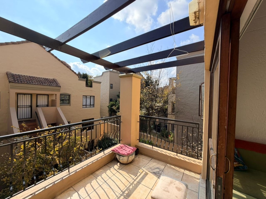 1 Bedroom Property for Sale in Lonehill Gauteng