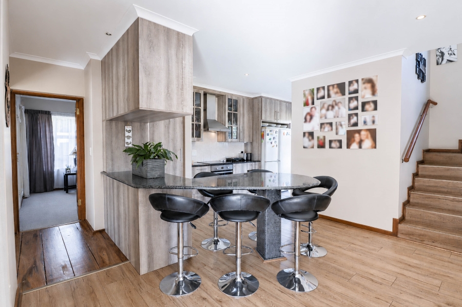 4 Bedroom Property for Sale in Blue Valley Golf Estate Gauteng
