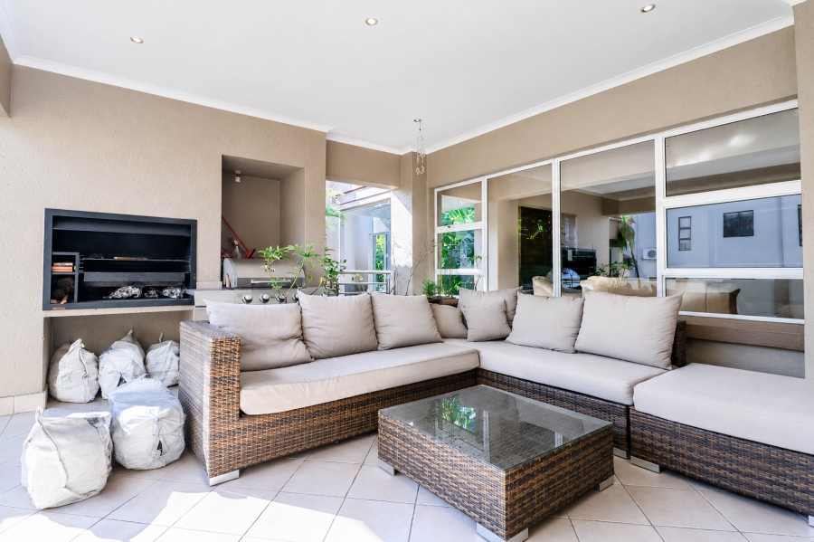 4 Bedroom Property for Sale in Blue Valley Golf Estate Gauteng