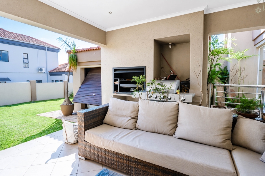 4 Bedroom Property for Sale in Blue Valley Golf Estate Gauteng