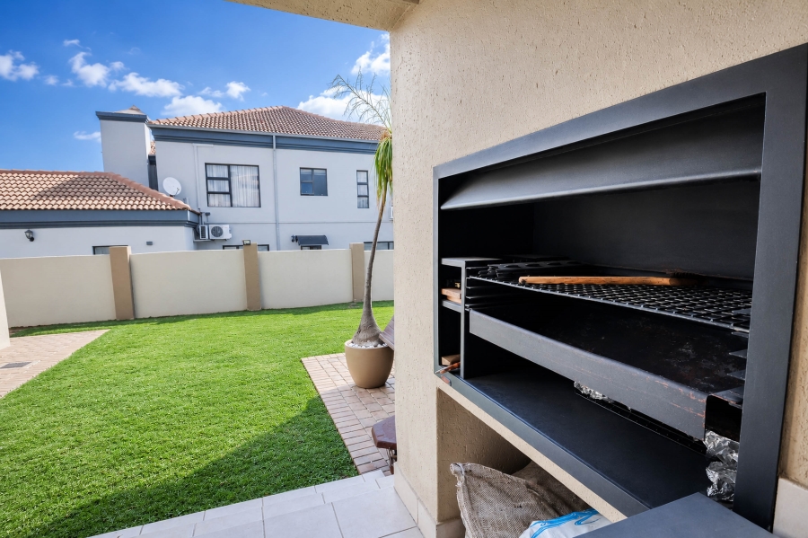 4 Bedroom Property for Sale in Blue Valley Golf Estate Gauteng