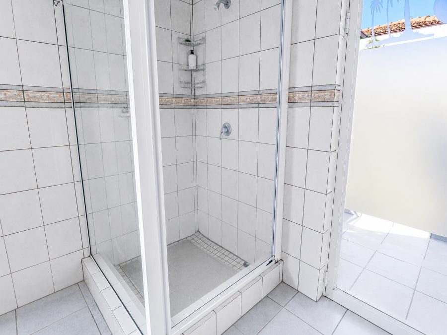 4 Bedroom Property for Sale in Blue Valley Golf Estate Gauteng