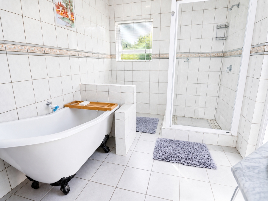 4 Bedroom Property for Sale in Blue Valley Golf Estate Gauteng