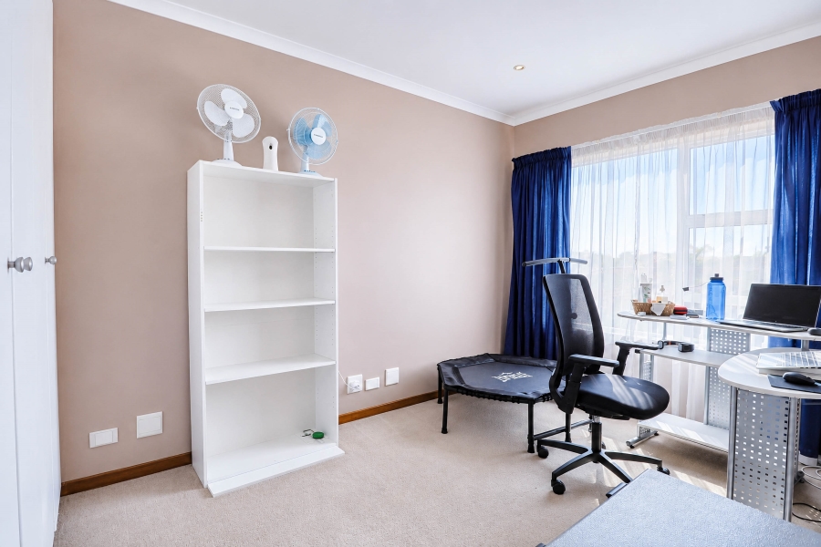 4 Bedroom Property for Sale in Blue Valley Golf Estate Gauteng