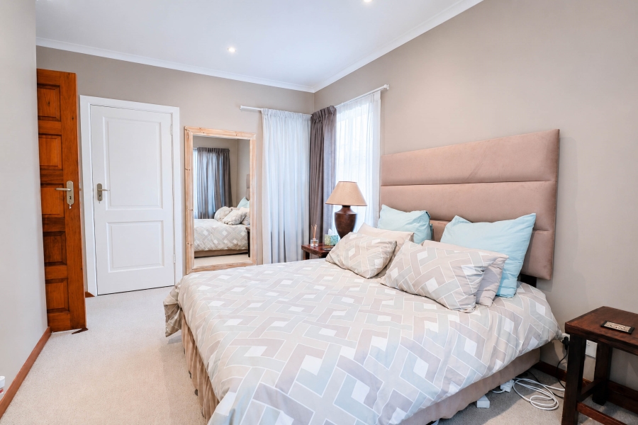 4 Bedroom Property for Sale in Blue Valley Golf Estate Gauteng