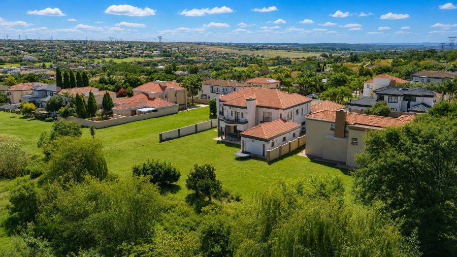 4 Bedroom Property for Sale in Blue Valley Golf Estate Gauteng