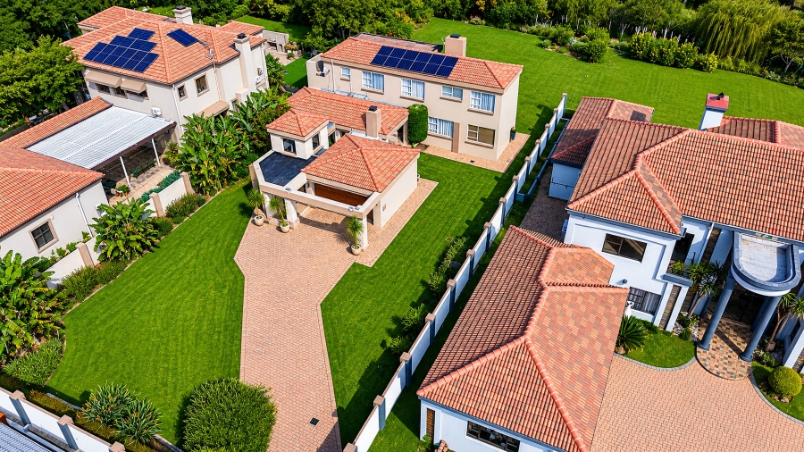 4 Bedroom Property for Sale in Blue Valley Golf Estate Gauteng