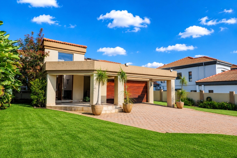 4 Bedroom Property for Sale in Blue Valley Golf Estate Gauteng