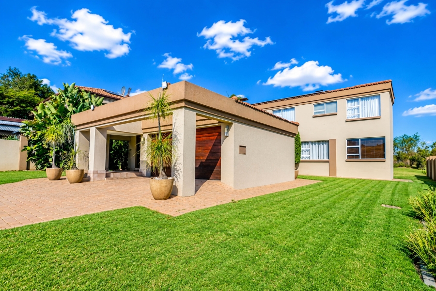 4 Bedroom Property for Sale in Blue Valley Golf Estate Gauteng