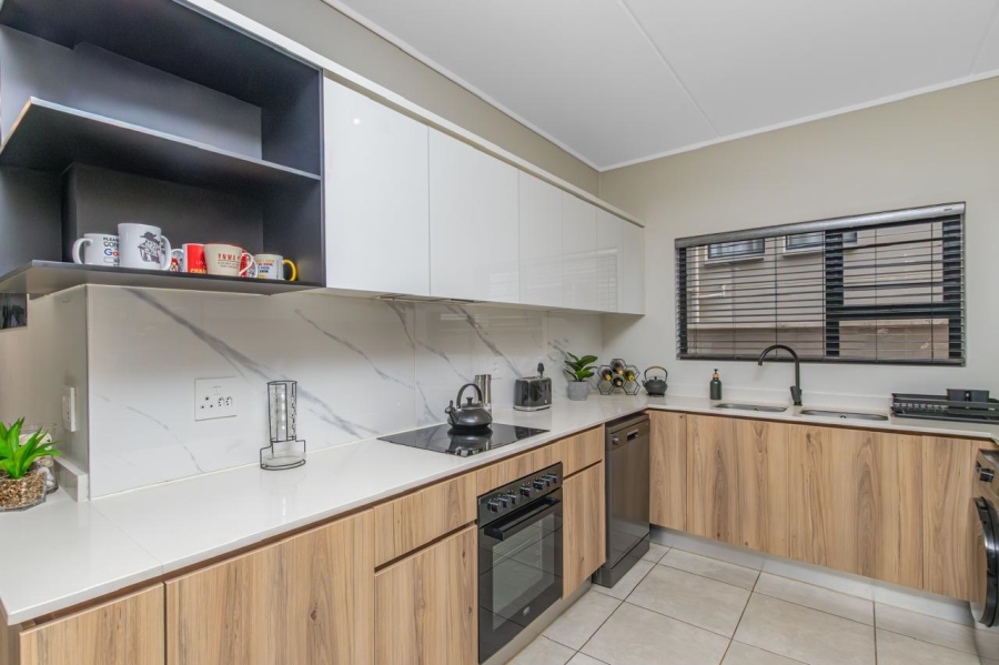 3 Bedroom Property for Sale in Waterfall Gauteng