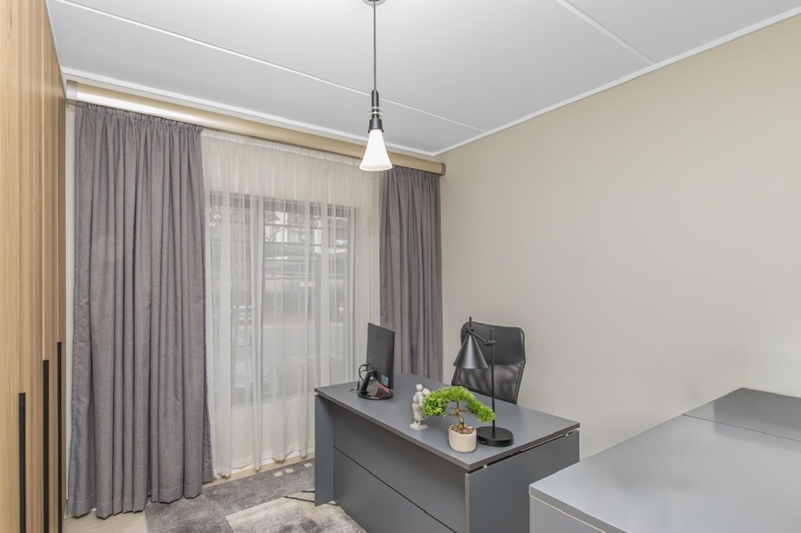 3 Bedroom Property for Sale in Waterfall Gauteng