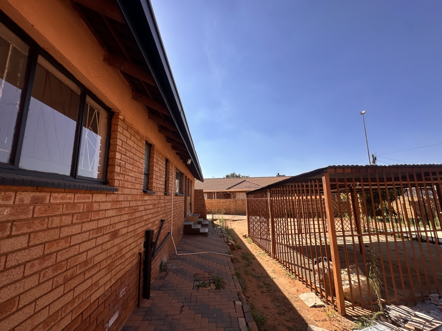 3 Bedroom Property for Sale in Soshanguve BB Gauteng