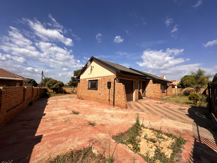 3 Bedroom Property for Sale in Soshanguve BB Gauteng