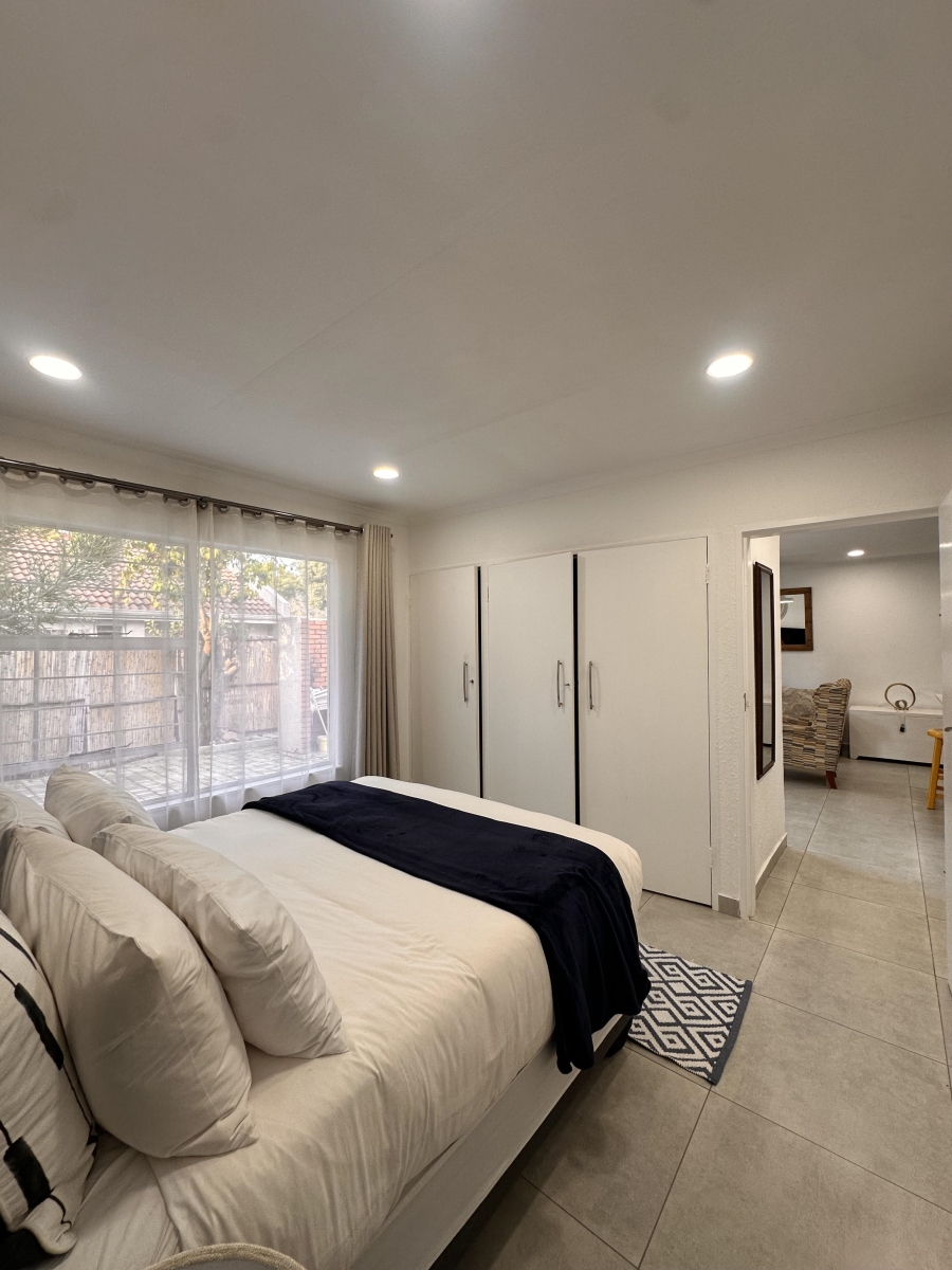 To Let 2 Bedroom Property for Rent in Magaliessig Gauteng