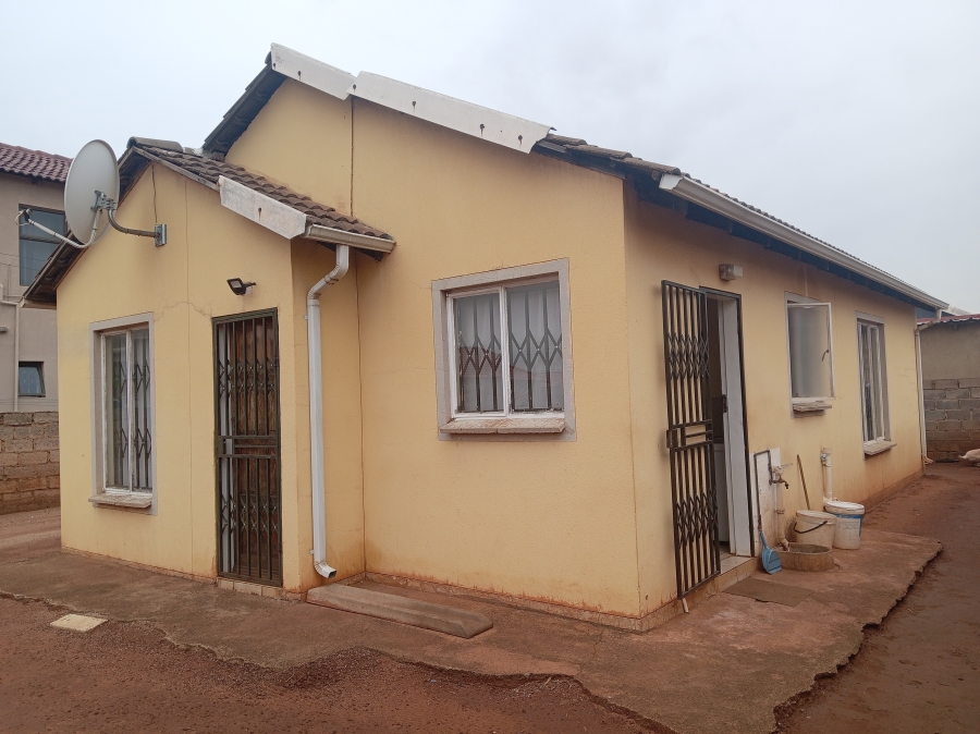 3 Bedroom Property for Sale in Likole Gauteng