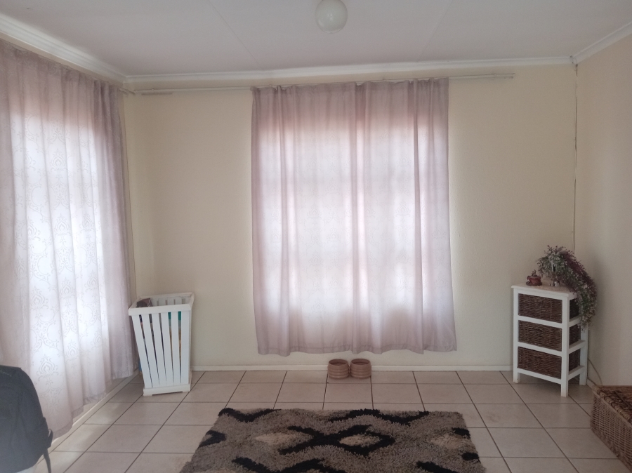 3 Bedroom Property for Sale in Likole Gauteng