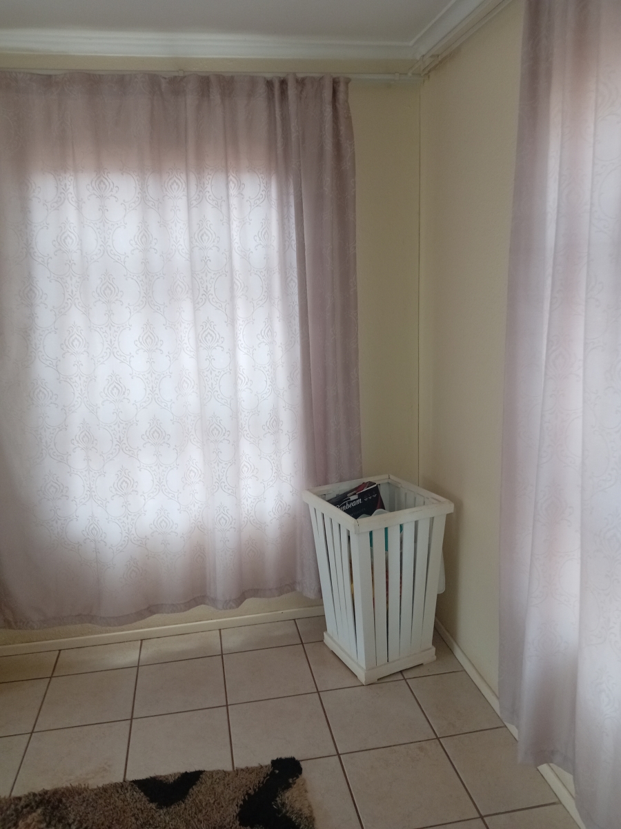 3 Bedroom Property for Sale in Likole Gauteng