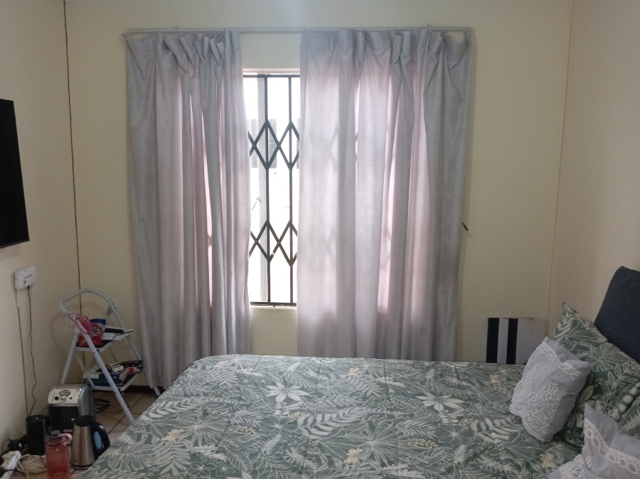 3 Bedroom Property for Sale in Likole Gauteng