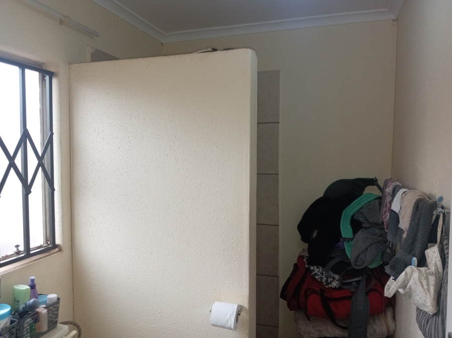 3 Bedroom Property for Sale in Likole Gauteng