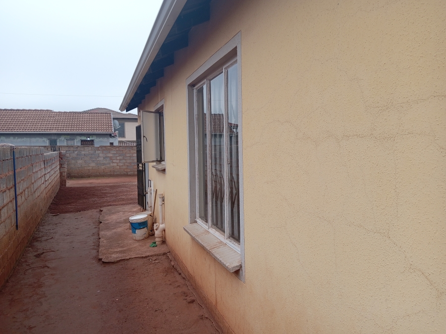 3 Bedroom Property for Sale in Likole Gauteng
