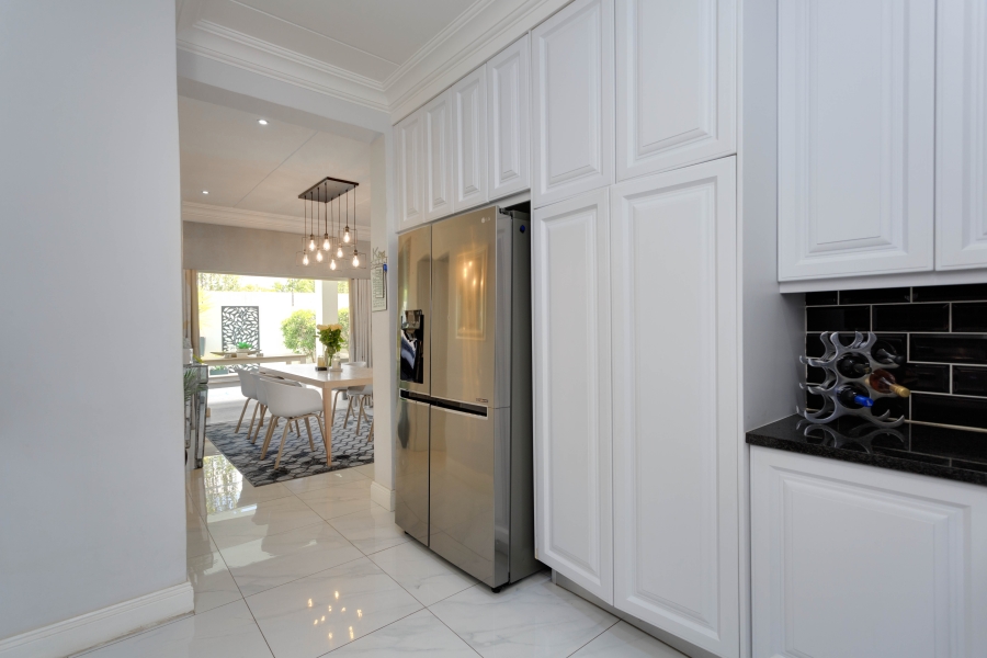 To Let 3 Bedroom Property for Rent in Bryanston Gauteng